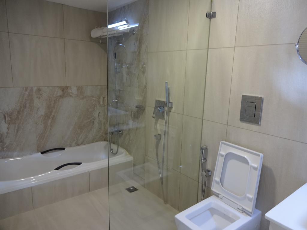 Paramount Tower Kozhikode Ngoại thất bức ảnh