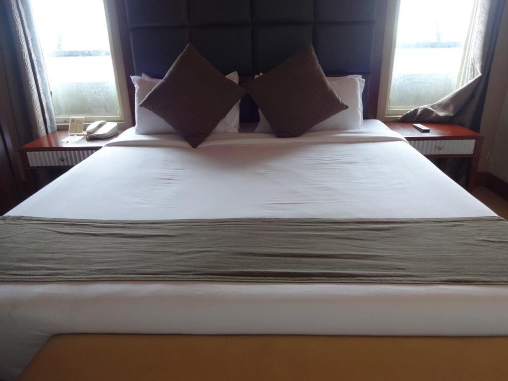 Paramount Tower Kozhikode Ngoại thất bức ảnh