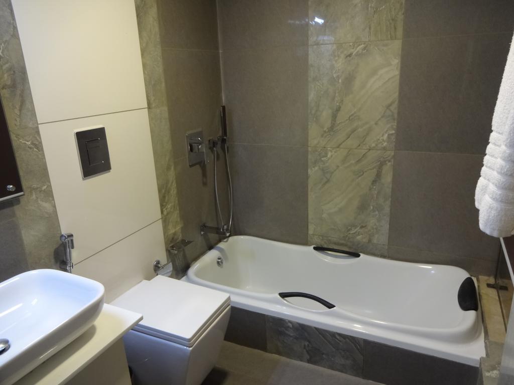 Paramount Tower Kozhikode Ngoại thất bức ảnh